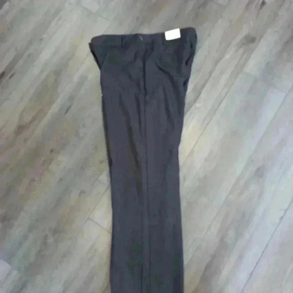 Van Huesen dress  pants - Picture 4 of 4